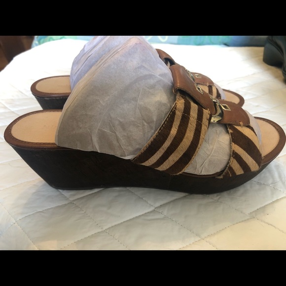 Nine West Animal Print Leather Sandals Size 7M - Picture 2 of 4